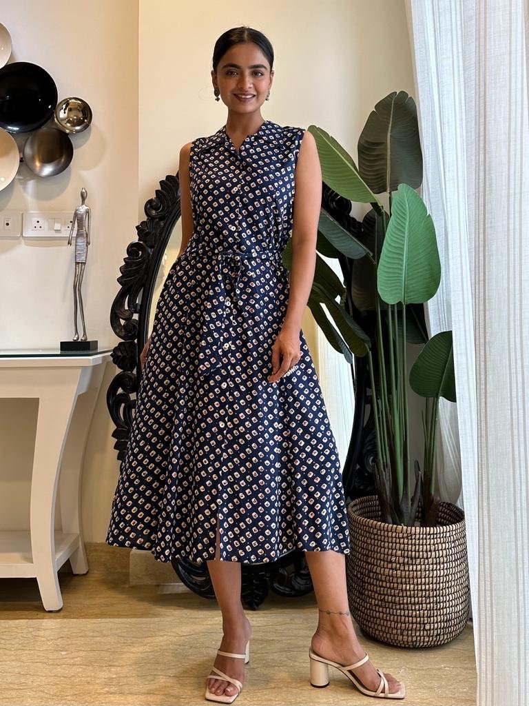 Navy Booti Dress With Pocket - Image 3