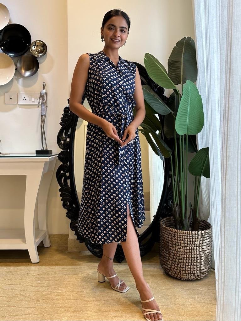 Navy Booti Dress With Pocket - Image 4