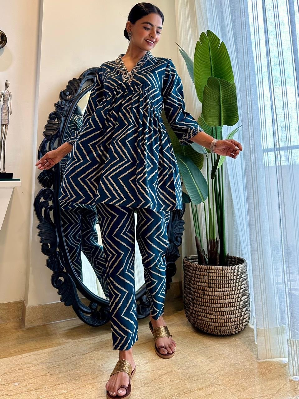 Navy Leheriya Muslin Coord Set - Image 2