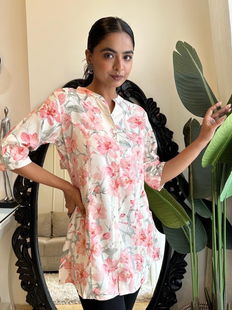 Weekend Rayon Short Kurta- White Pink Floral