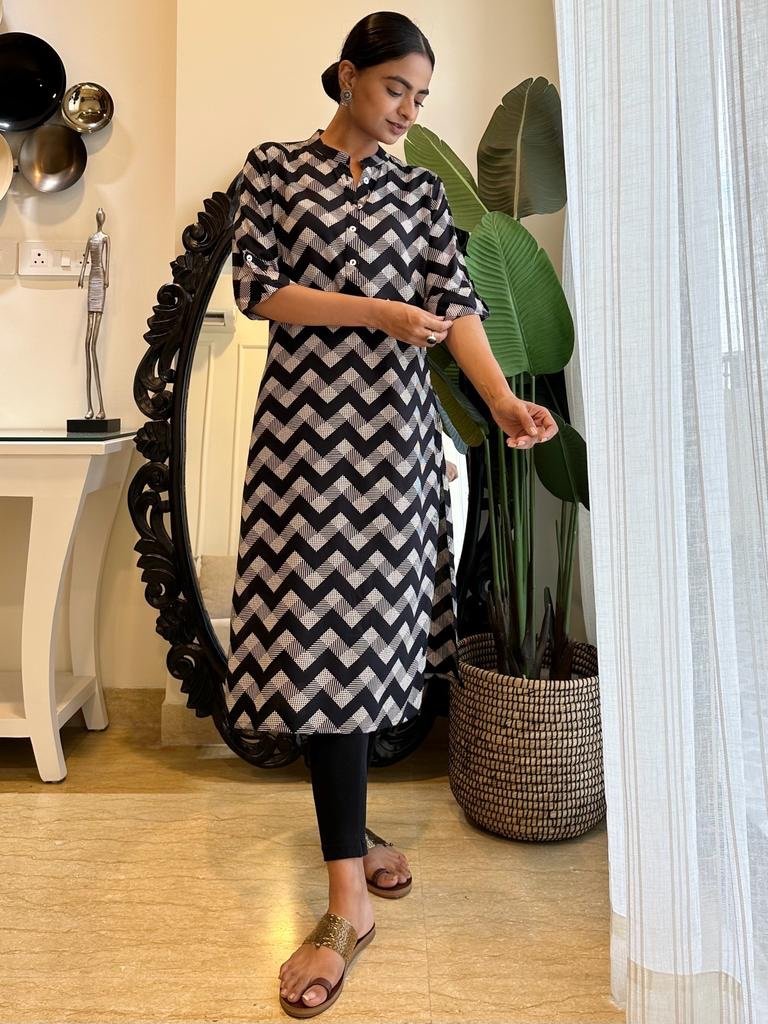Weekend Rayon Kurta- Black Zig Zag - Image 3