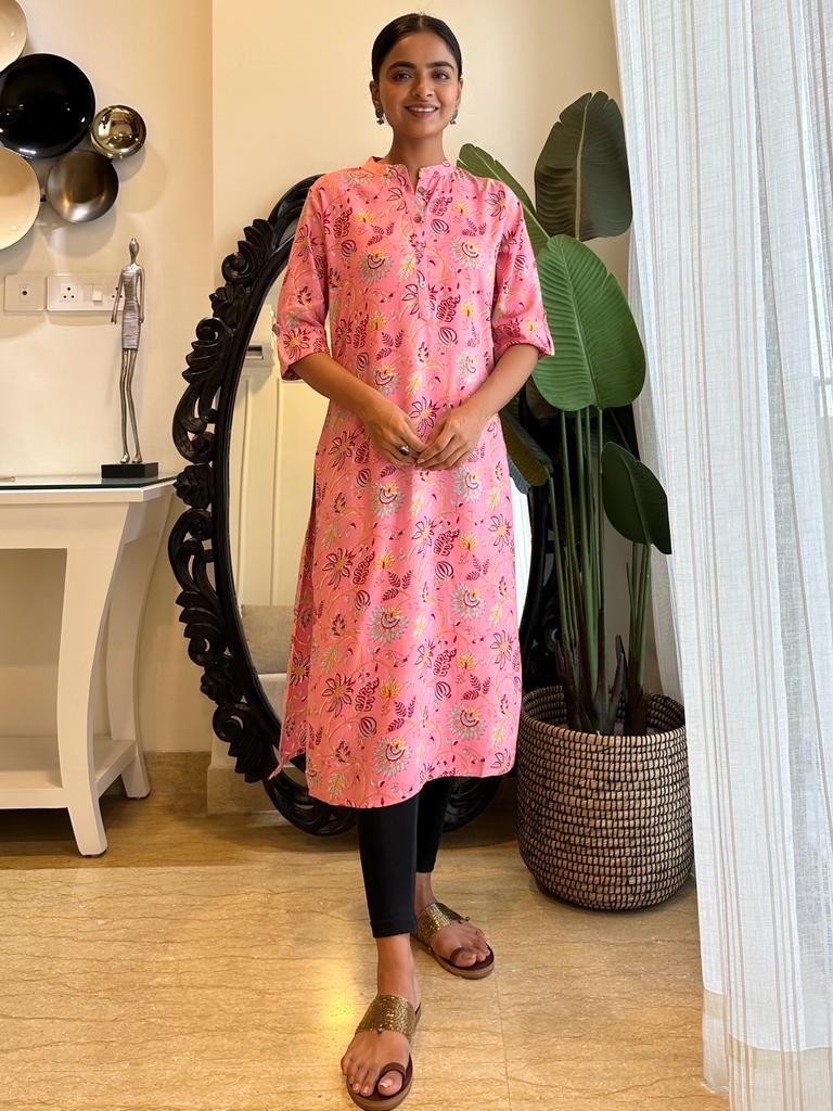 Weekend Rayon Kurta- Pink Floral