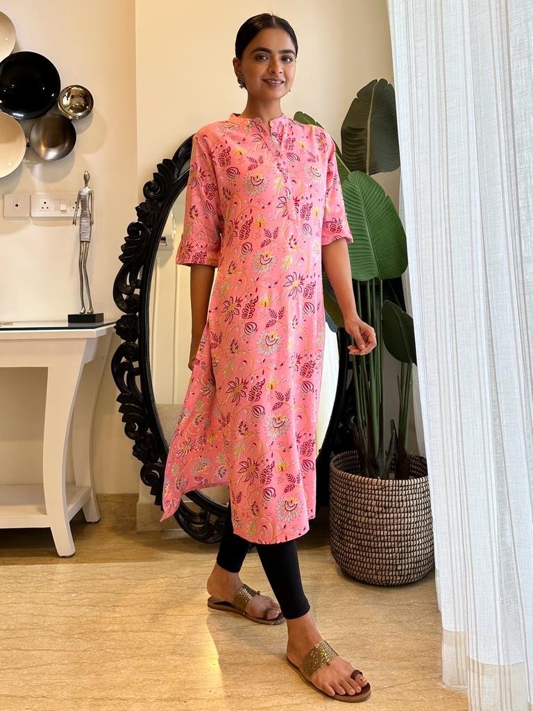 Weekend Rayon Kurta- Pink Floral - Image 3