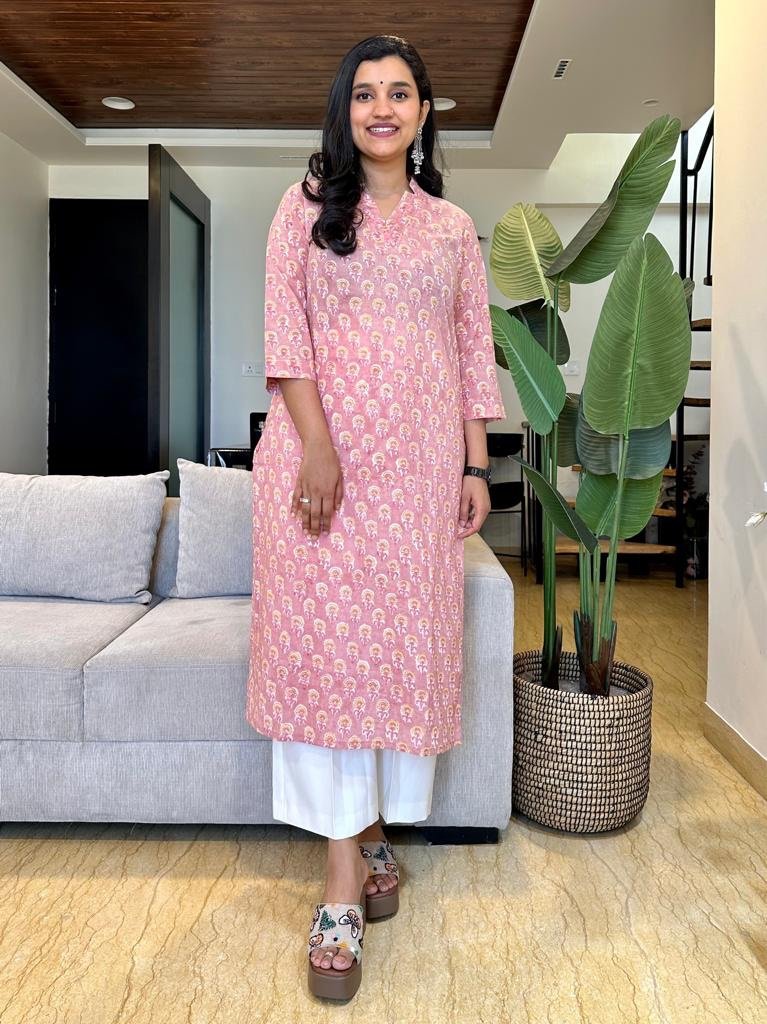 V-Neck Twist Kurta- Pink Booti