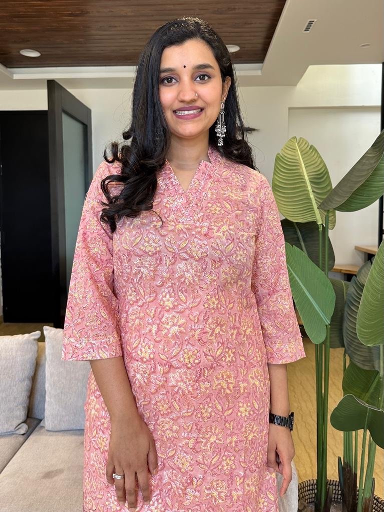 V- Neck Twist Kurta- Pink Floral Jaal - Image 2