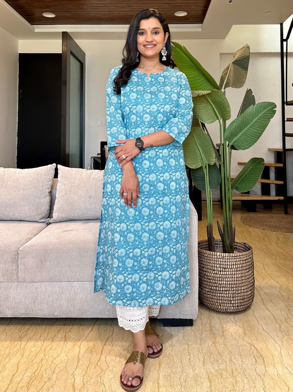 Minimal Bling Cotton Kurta- Sky Blue - Image 3