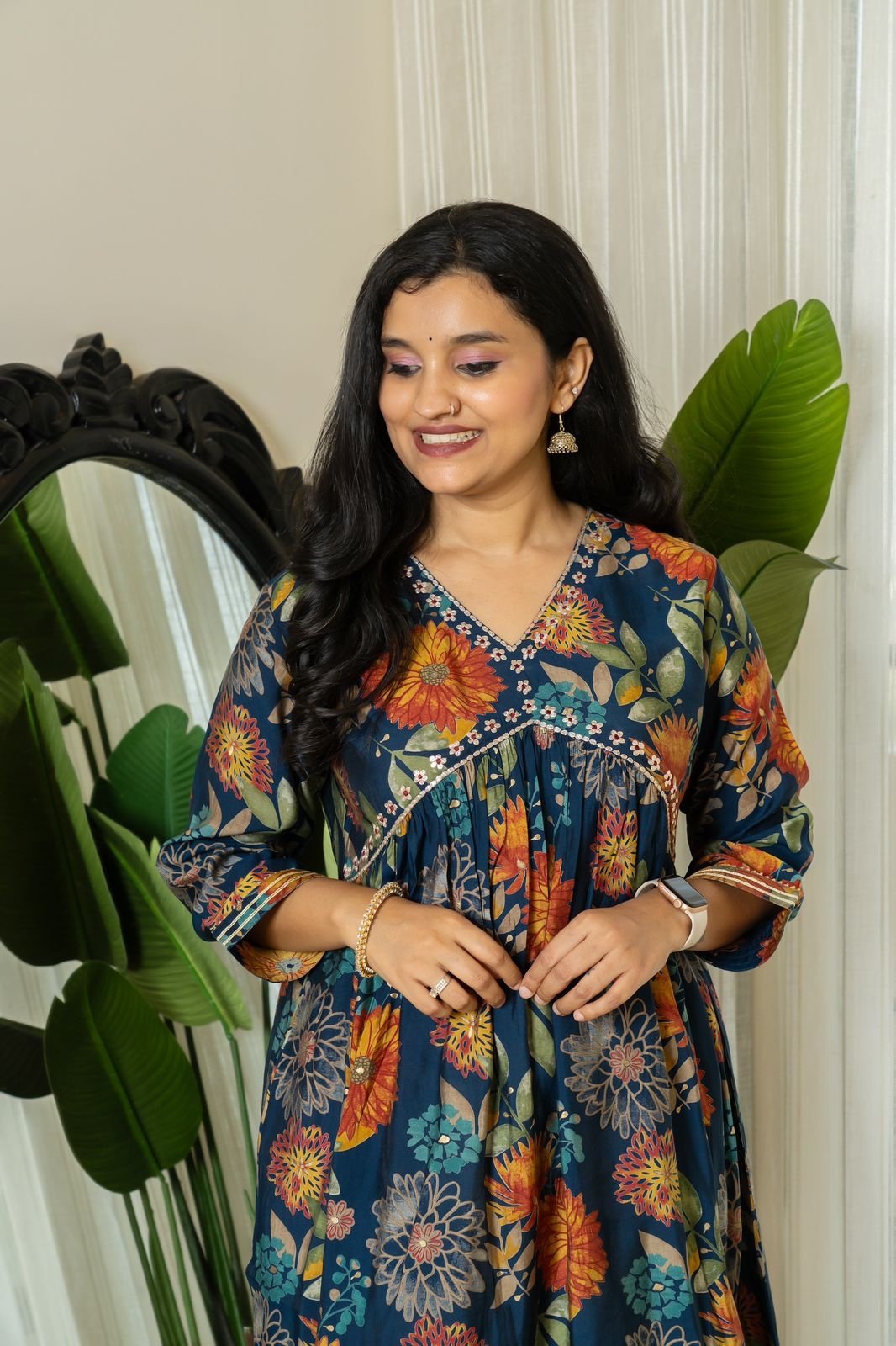 Muslin Alia Kurta- Dark blue Floral - Image 4
