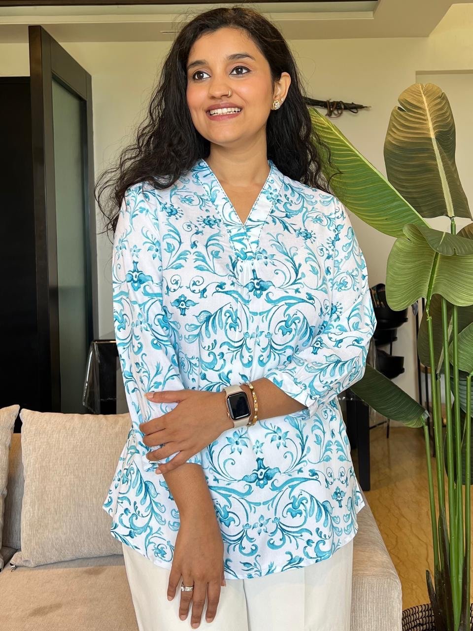 V Neck Short Top- Aqua Jaal - Image 2
