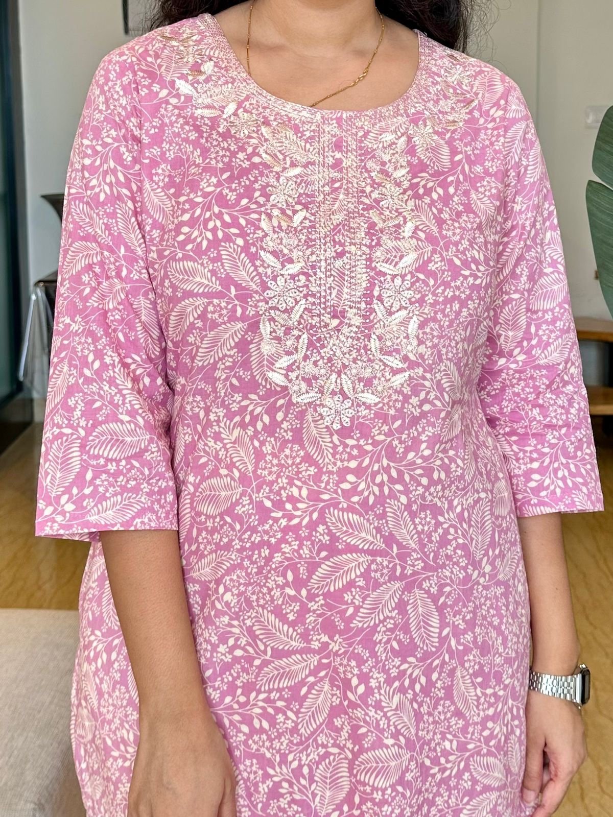 Sara Embroidered Cotton Kurta - Image 4