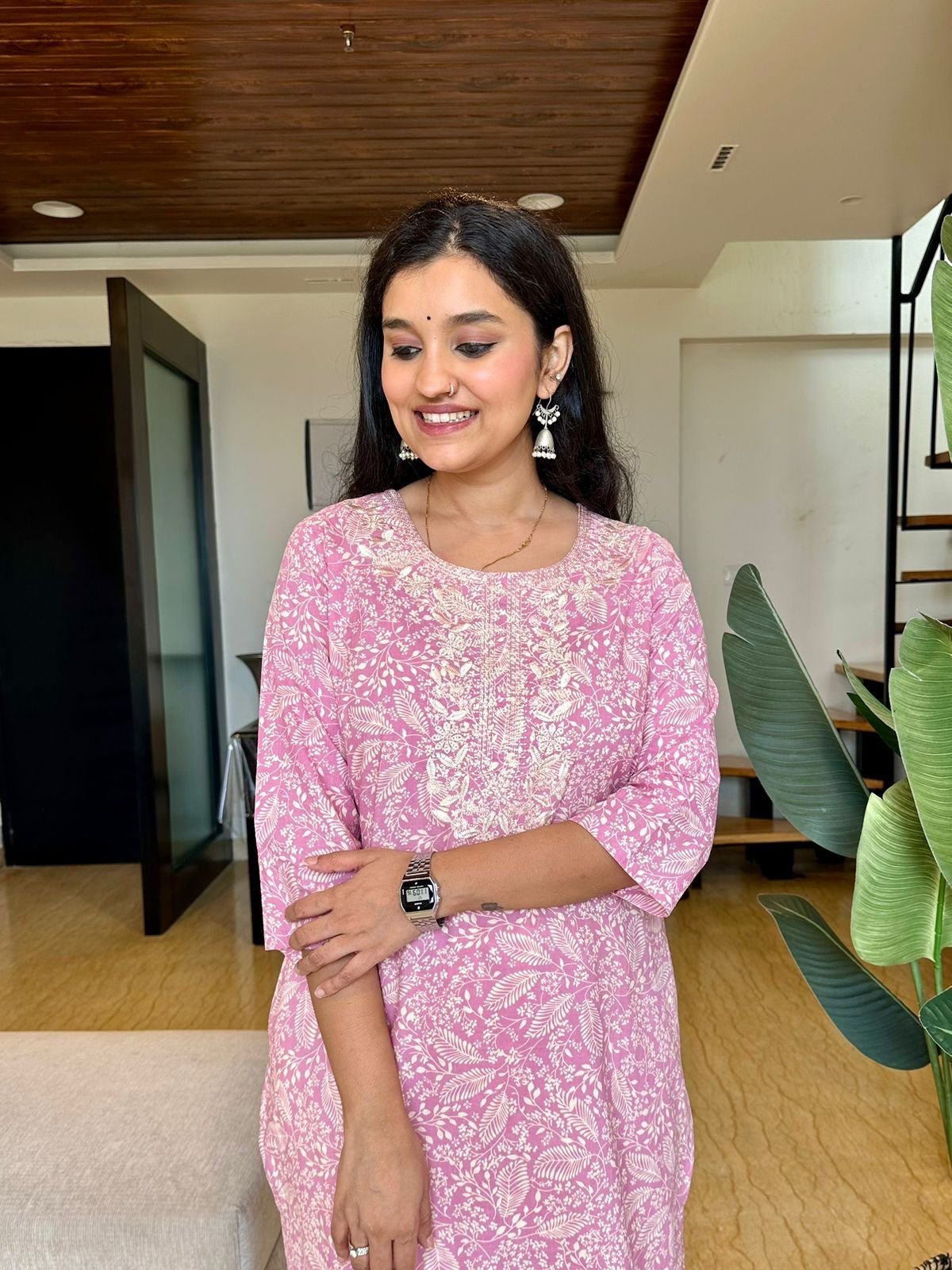 Sara Embroidered Cotton Kurta - Image 2