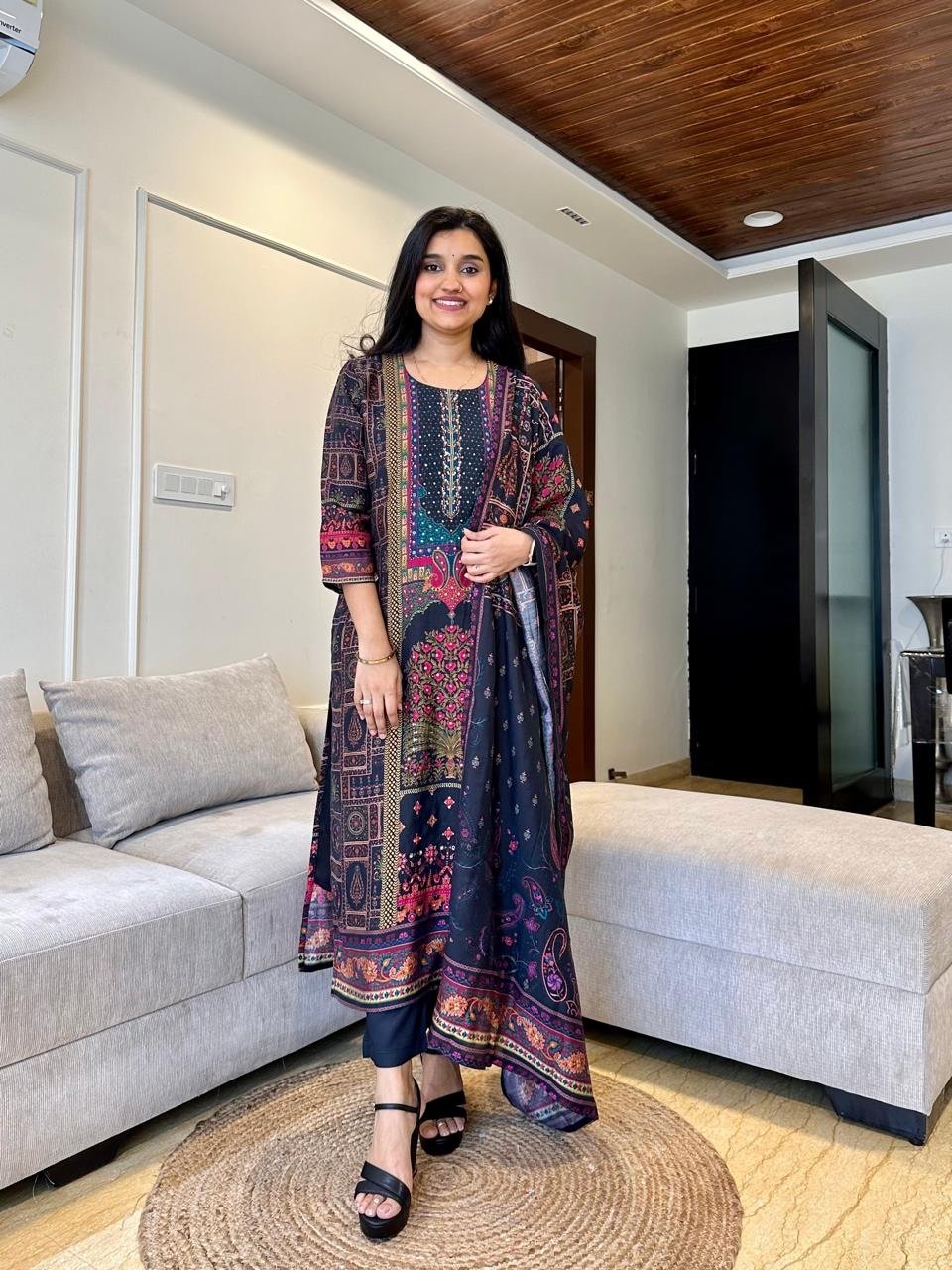Seerat Crepe Printed Set-Black