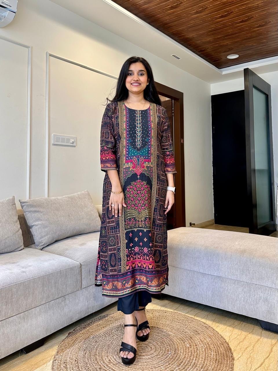 Seerat Crepe Printed Set-Black - Image 3