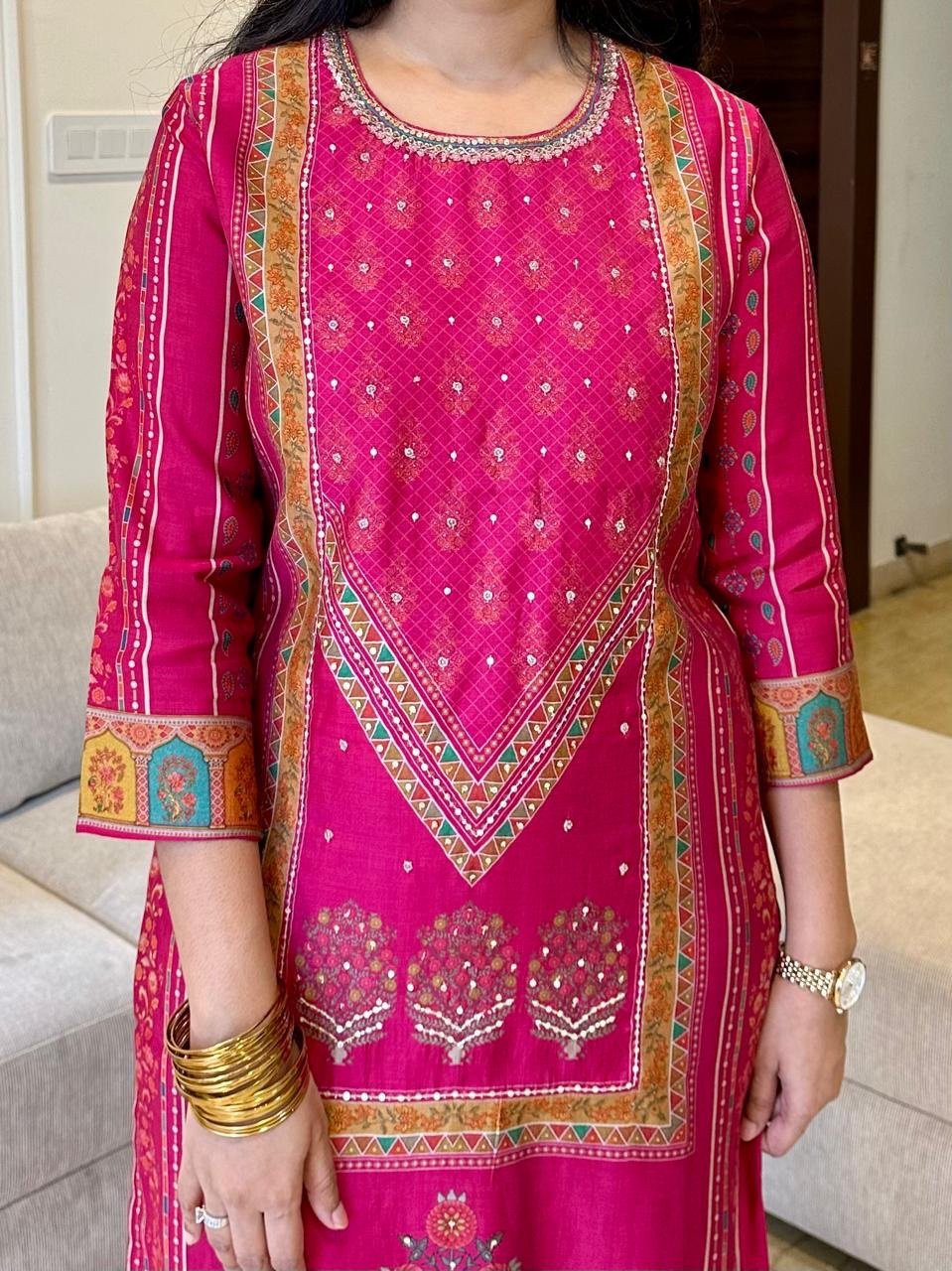 Seerat Crepe Printed Suit- Pink - Image 6
