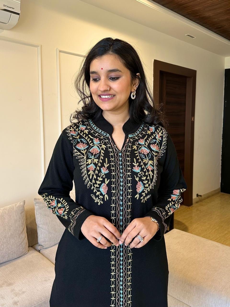 Saaya Woollen Luxe Embroidered Set- Black - Image 2