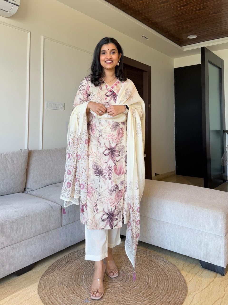 Ishara Off White Floral Set- Pink - Image 4