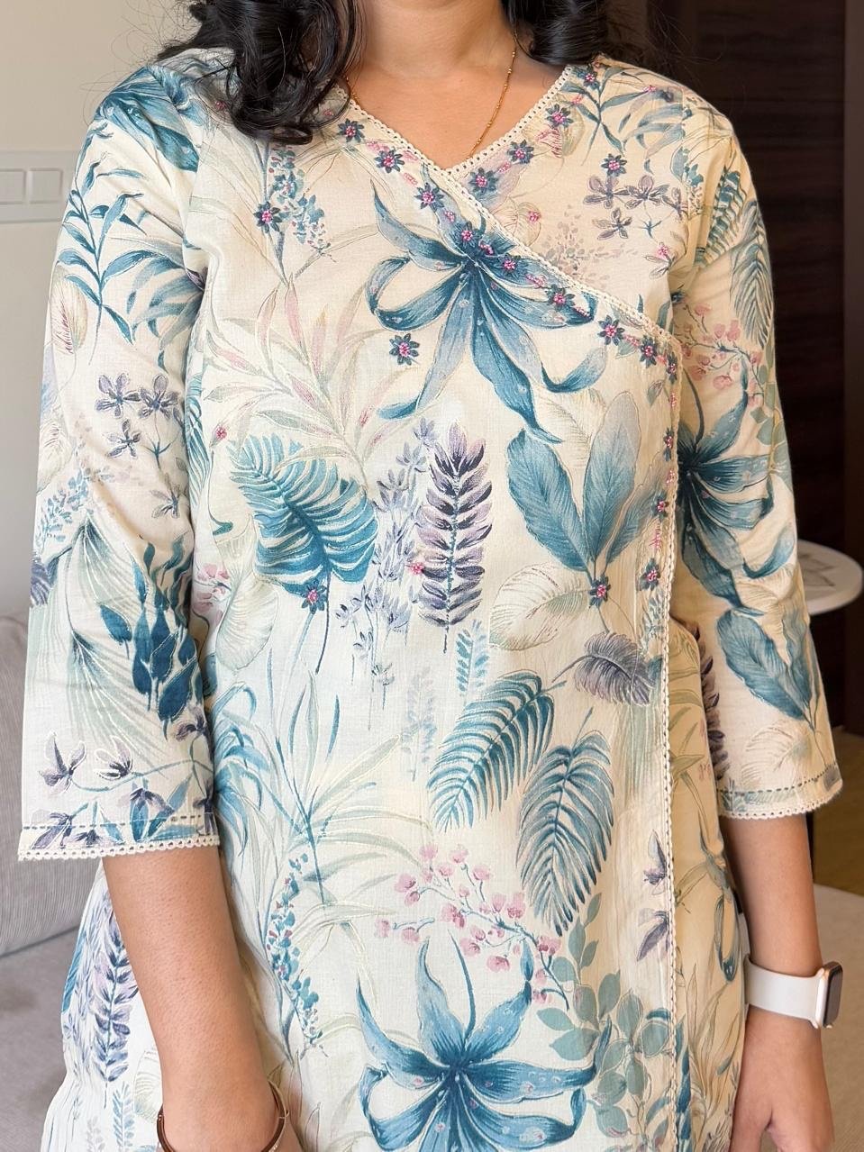 Ishara Off White Floral Set- Blue - Image 3