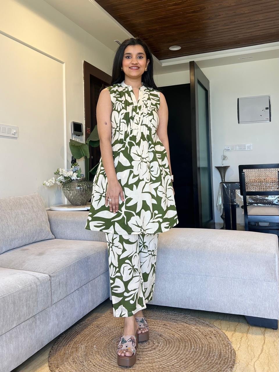 Meesa Pintuck Short Coord Set- Green
