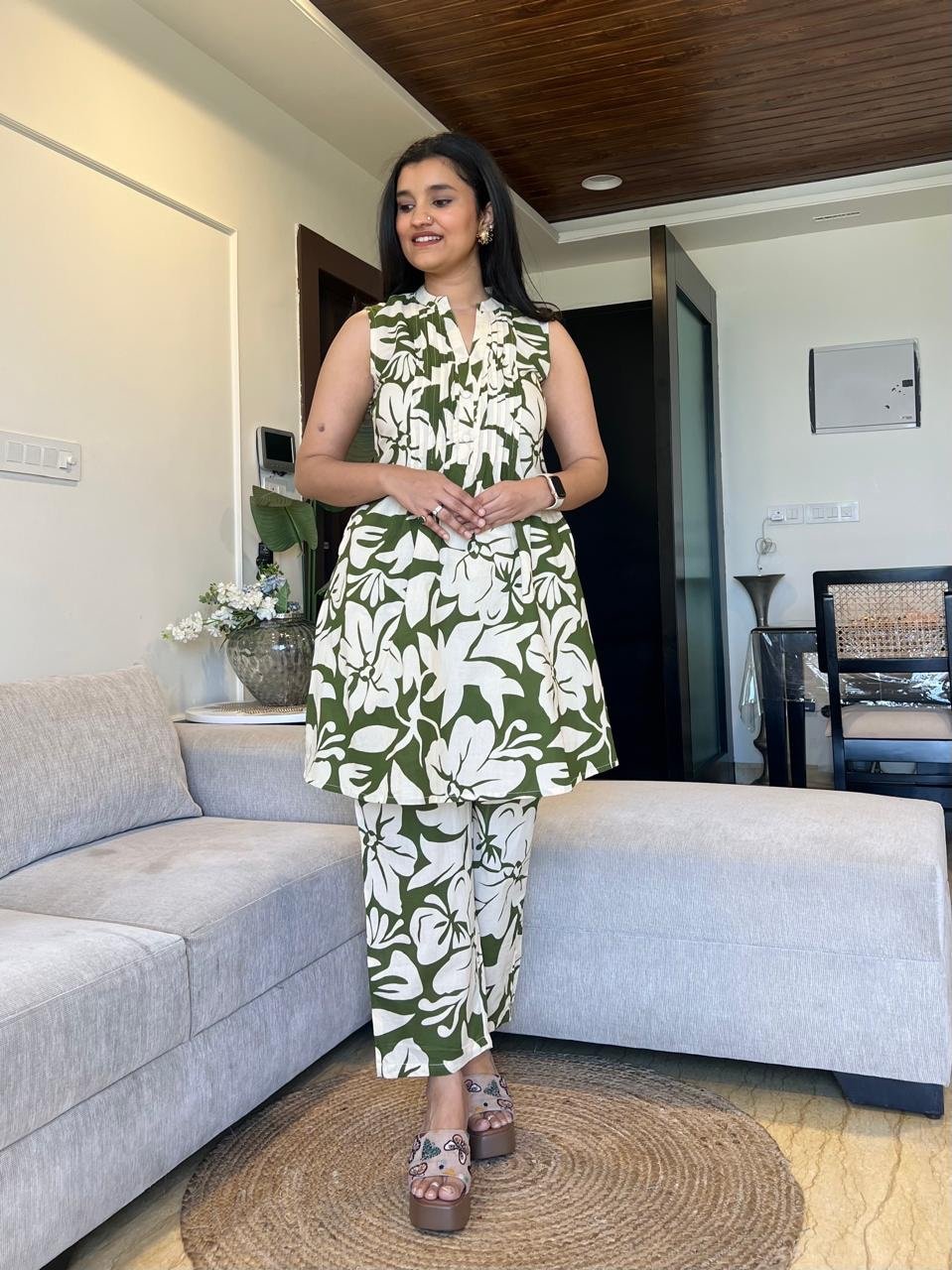Meesa Pintuck Short Coord Set- Green - Image 2