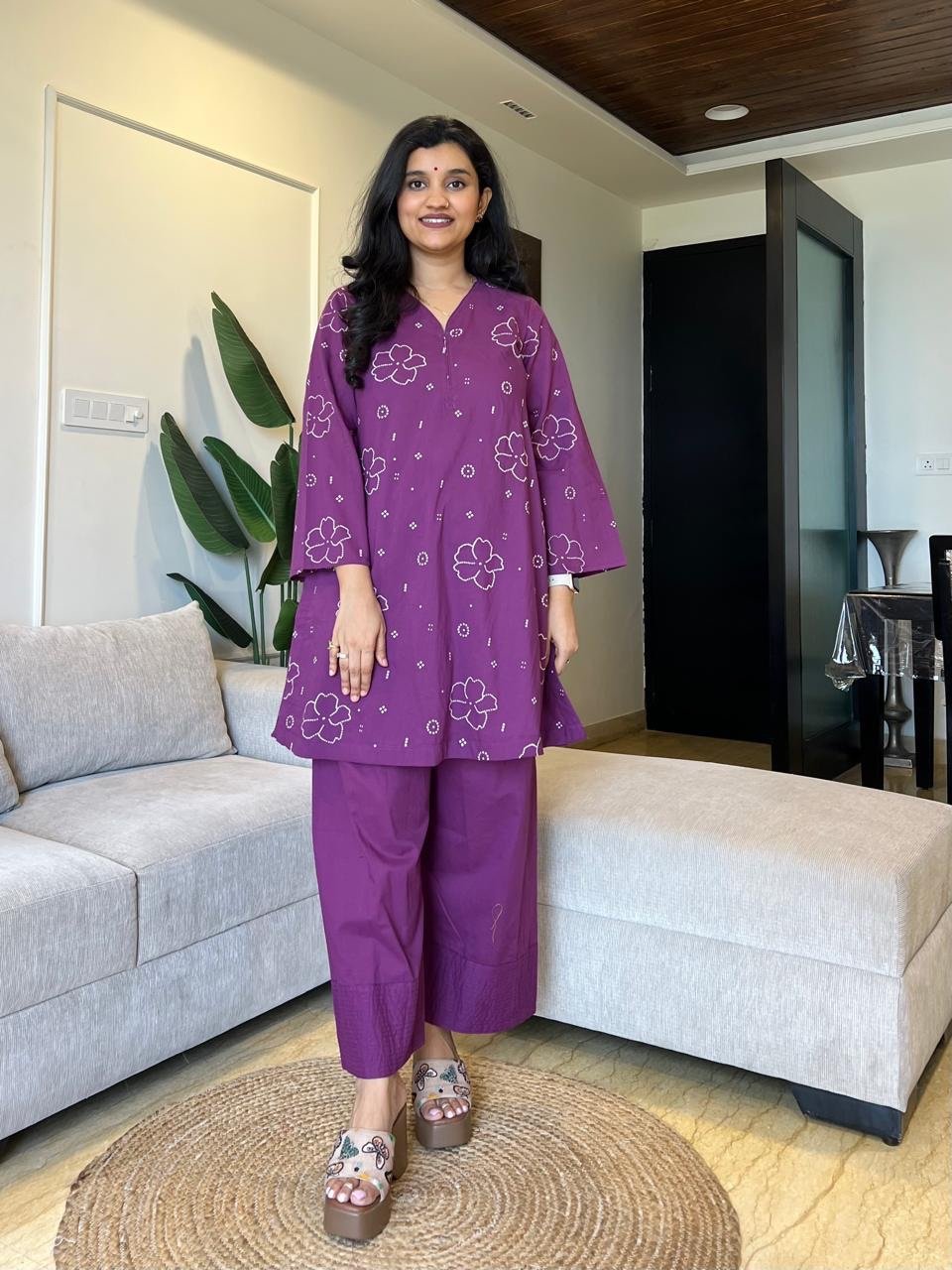 Meeta Bandhej Farshi Salwar Suit- Purple - Image 2