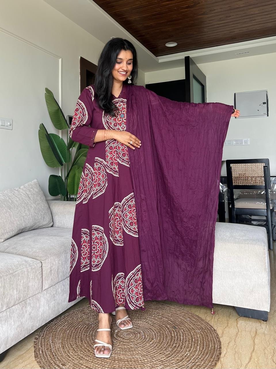 Raga Crushed Dupatta Anarkali Set- Wine - Image 4