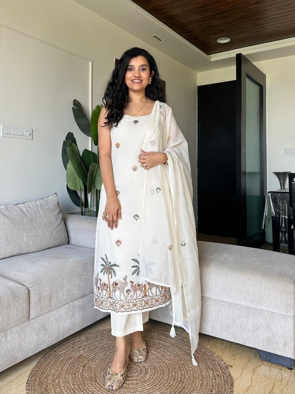 Mauli Embroidered Luxe Set