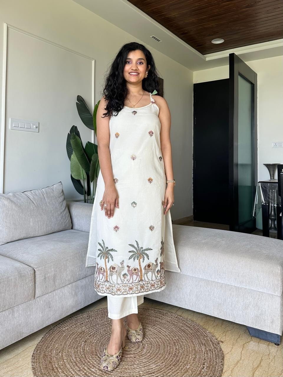 Mauli Embroidered Luxe Set - Image 3