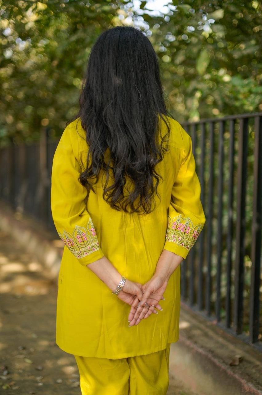 Divi Embroidered Coord Set- Yellow - Image 5