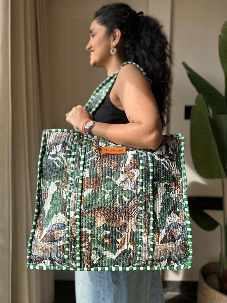 Quilted Tote Bag- Green Story - Image 3