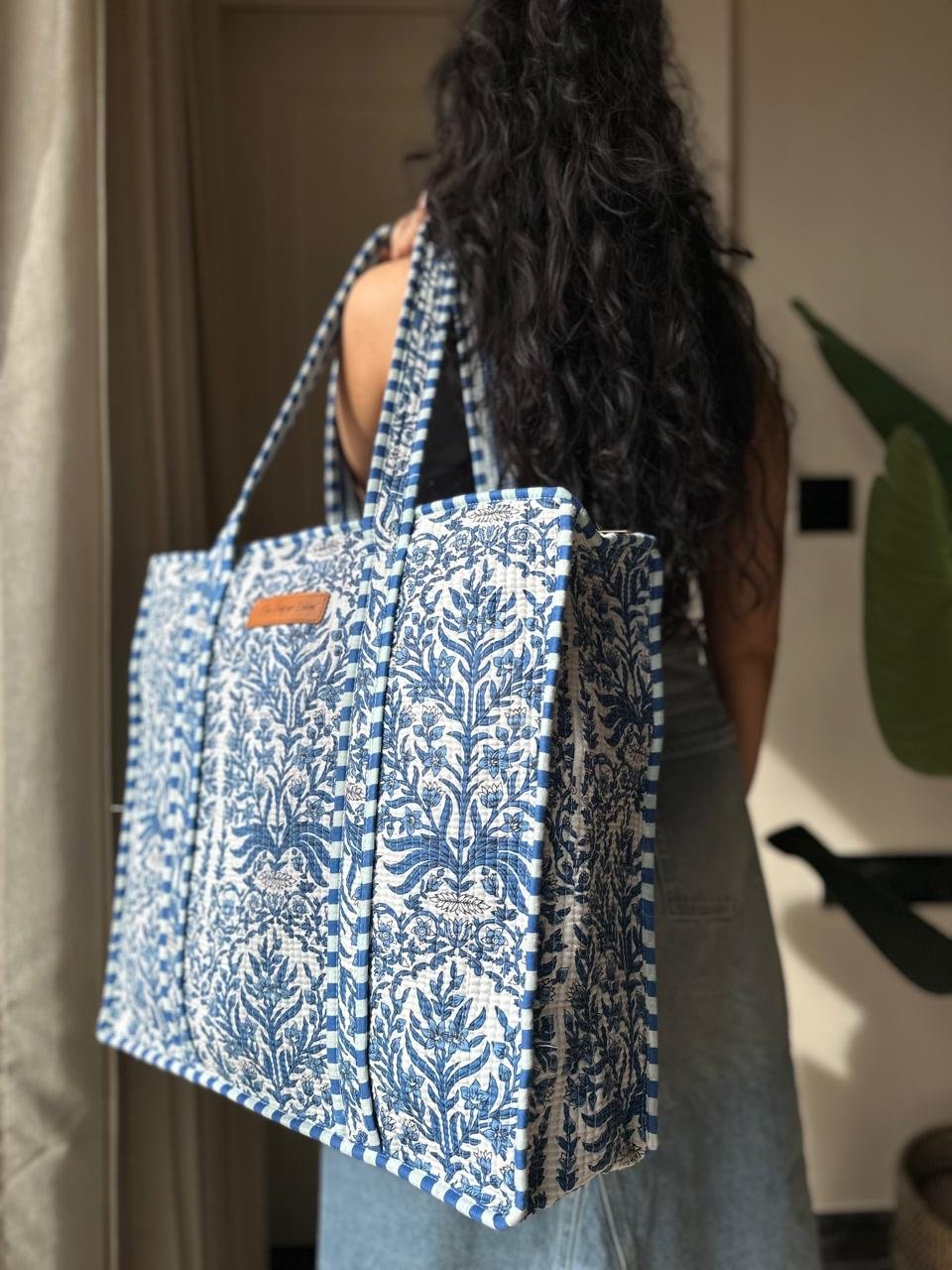 Quilted Tote Bag- Indigo Jaal - Image 4