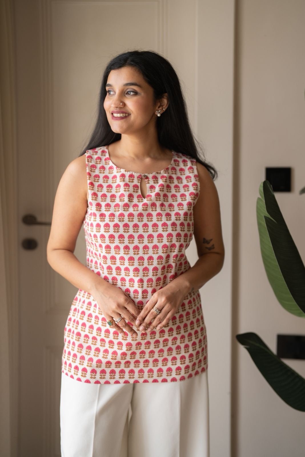 Lily Sleeveless Cotton Top- White Booti
