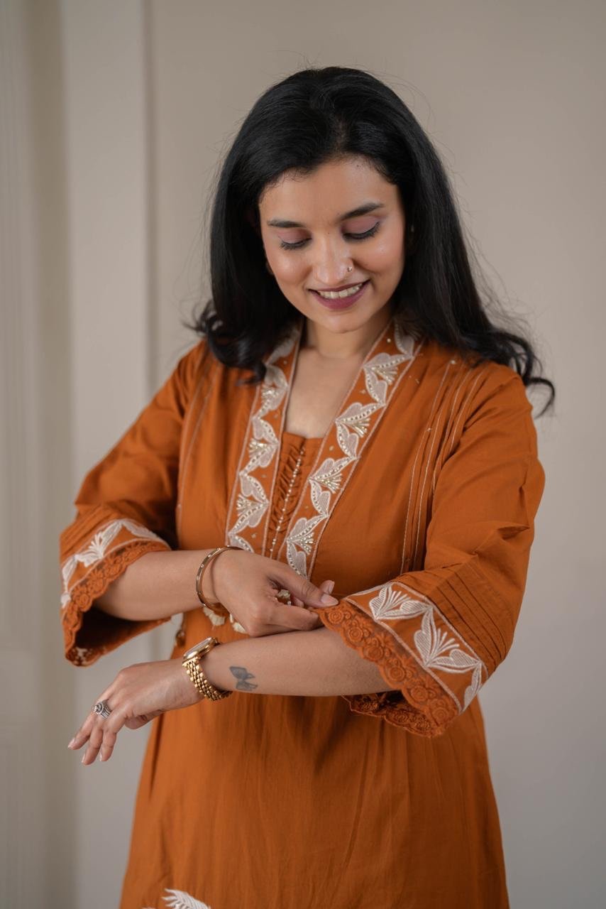 Paro Embroidered Luxe Cotton Set- Rust - Image 2